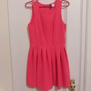 NWOT H&M Divided Hot Pink Pleated Dress Sz 10